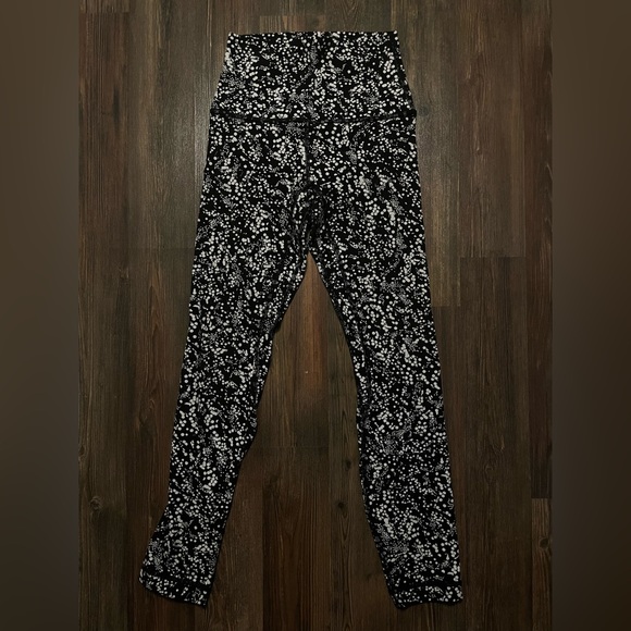 Lululemon Leggings Bundle (multiple colours) Size 2 - Picture 8 of 10